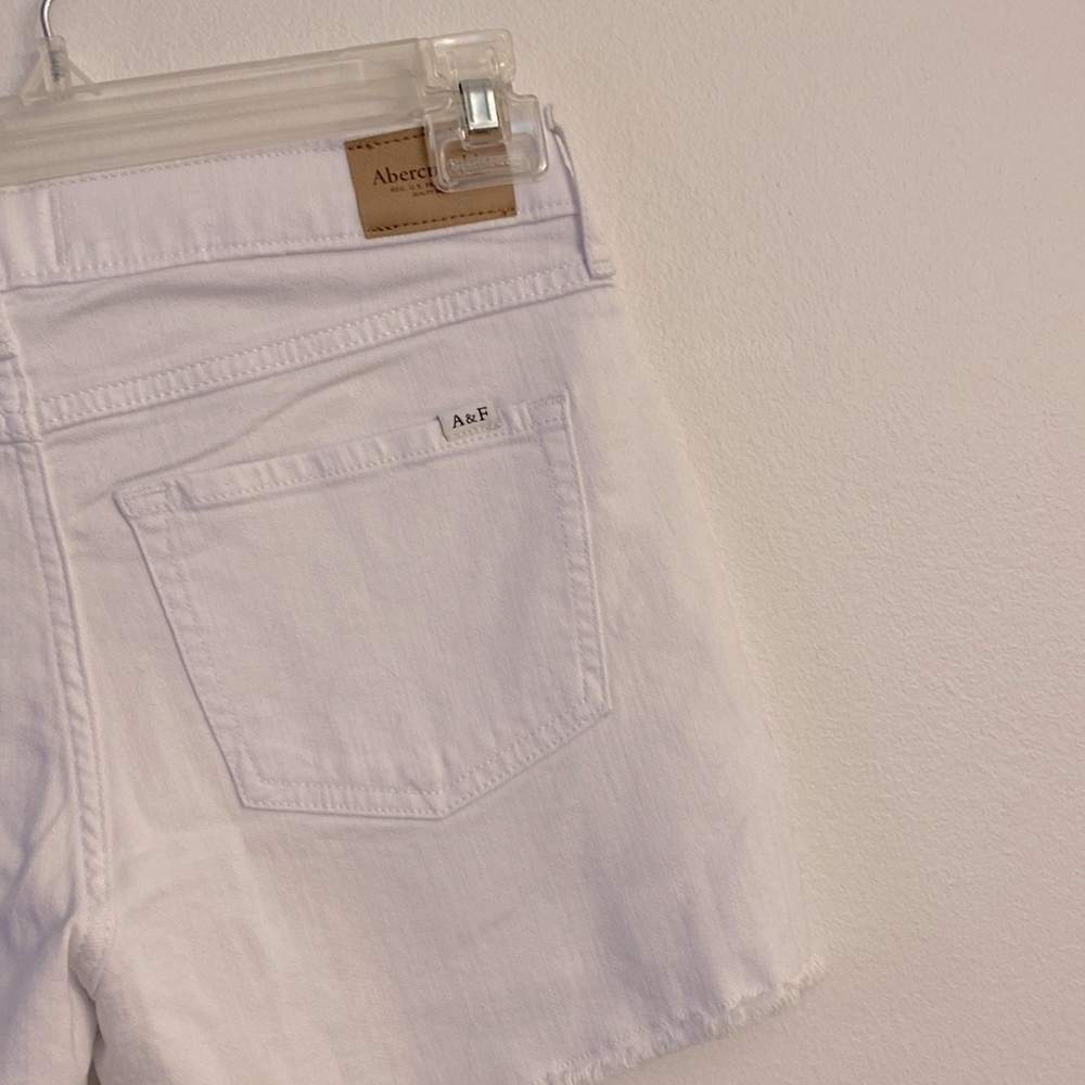 Abercrombie and Fitch Kids Mid Rise MIDI Shorts White Fringe NWT 17/18 Regular - Picture 6 of 9